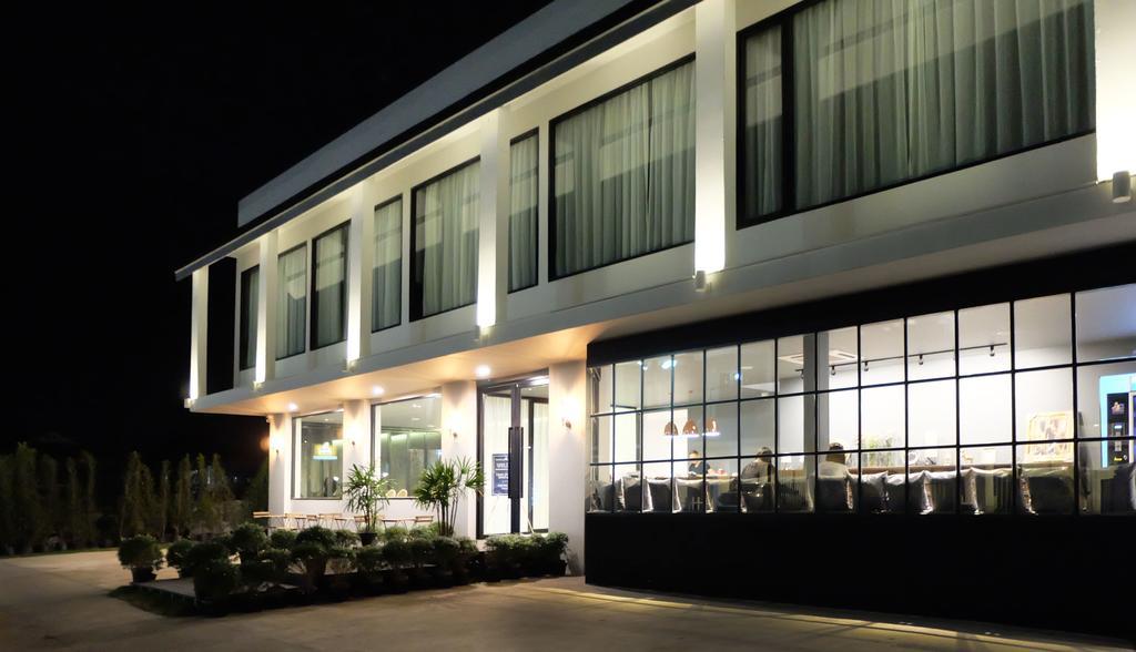 Srianunt Boutique Hotel Buri Ram Eksteriør billede